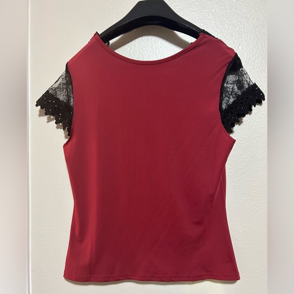 NWOT- SHEIN Maroon w/ black lace short sleeve blouse- size L(says1xl) - Picture 2 of 9